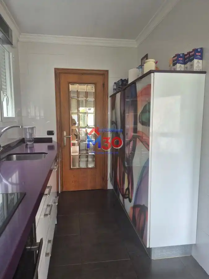 Cuina de Casa o xalet en venda en Miranda de Ebro amb Calefacció i Piscina