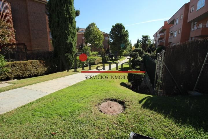Jardí de Pis de lloguer en Boadilla del Monte amb Aire condicionat, Calefacció i Terrassa