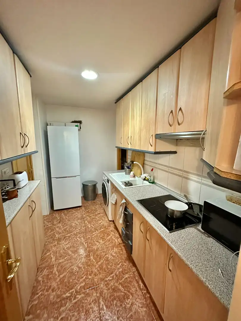Cocina de Piso para compartir en Madrid con Calefacción, Amueblado y Horno
