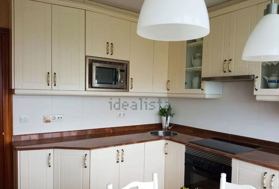 Cocina de Piso en venta en Castropol con Calefacción, Parquet y Amueblado