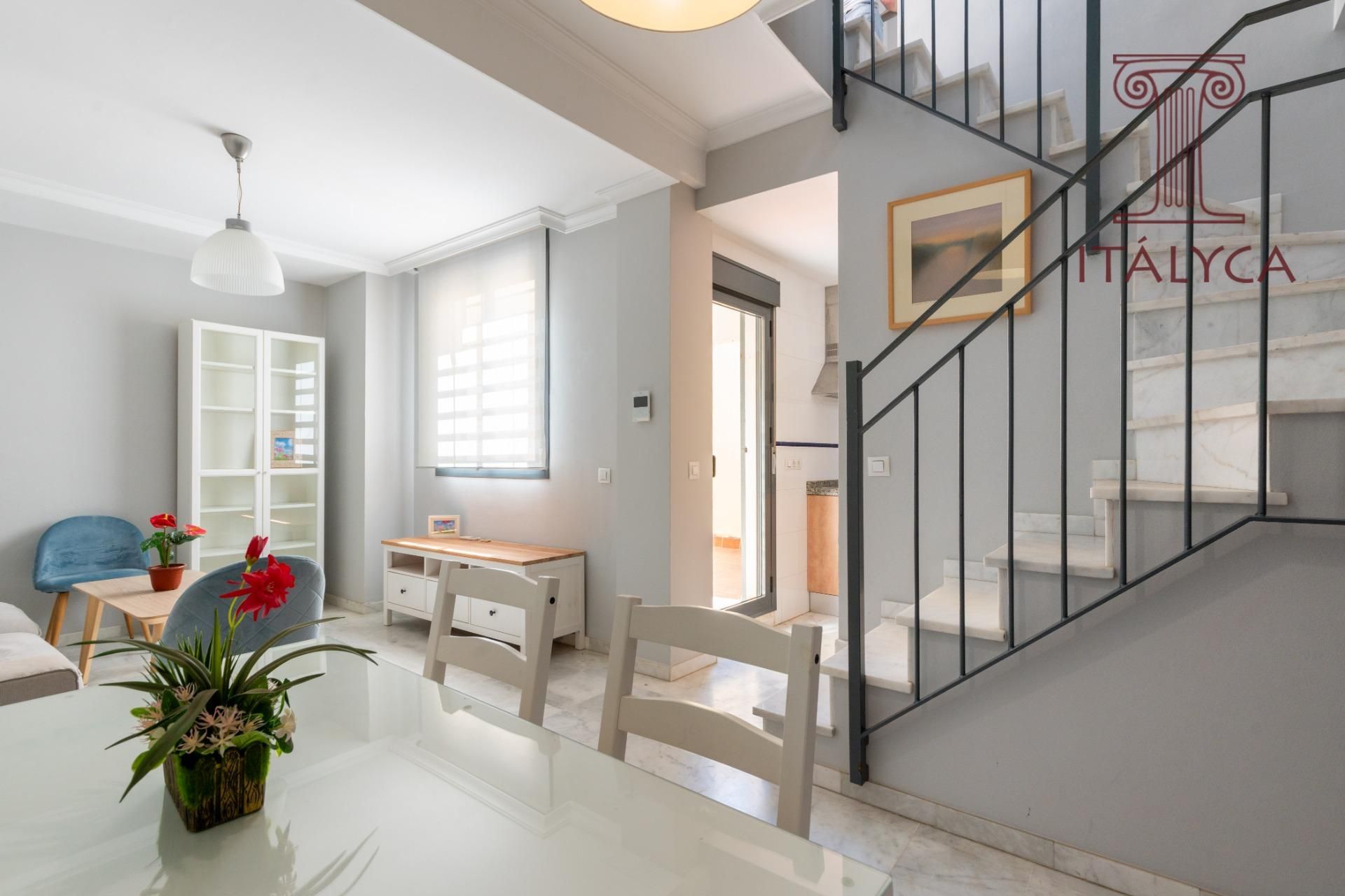 Duplex for sale in  Sevilla Capital  with Air Conditioner, Terrace and Alarm