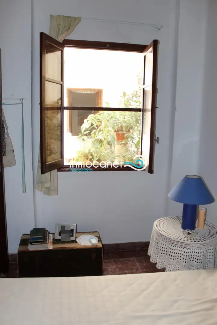 Dormitori de Apartament en venda en Oliva amb Traster
