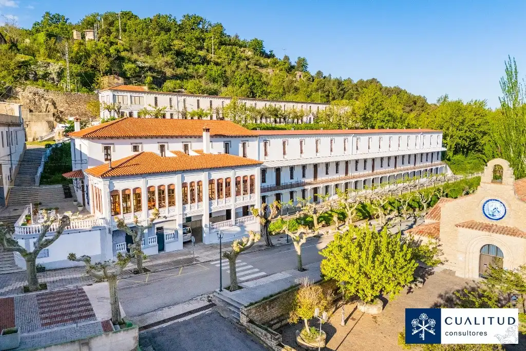 Vista exterior de Edificio en venta en Benassal