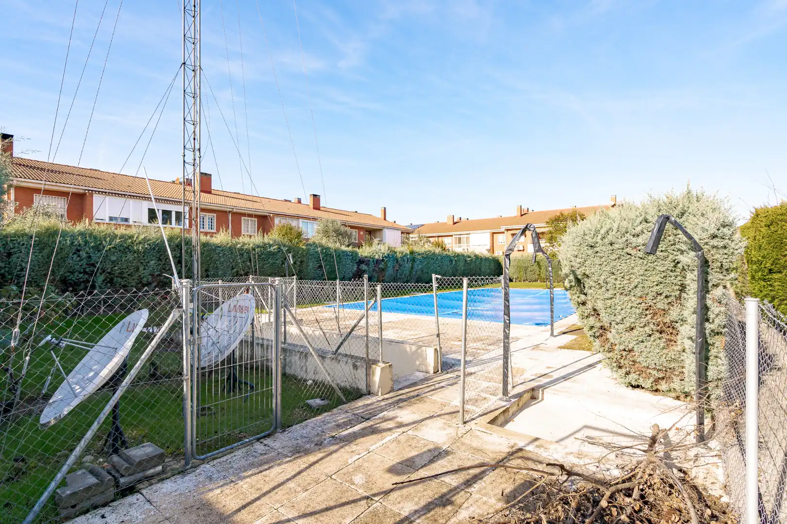 Piscina de Casa o xalet en venda en Alcalá de Henares amb Calefacció, Jardí privat i Piscina