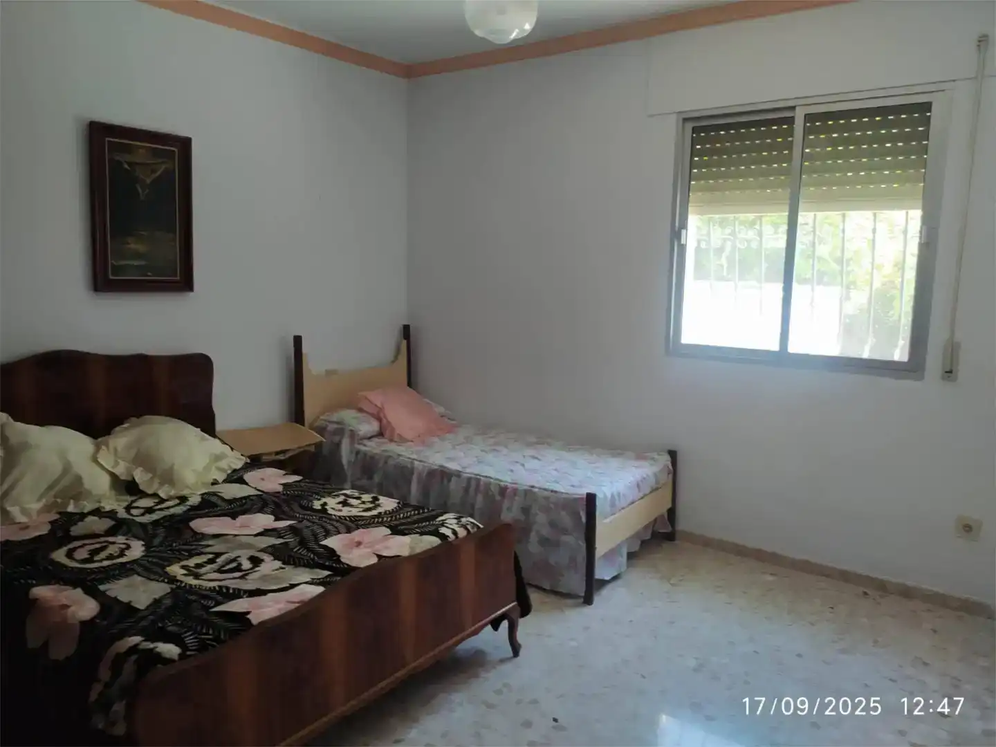 Dormitori de Finca rústica en venda en Alfarnatejo amb Aire condicionat i Jardí privat