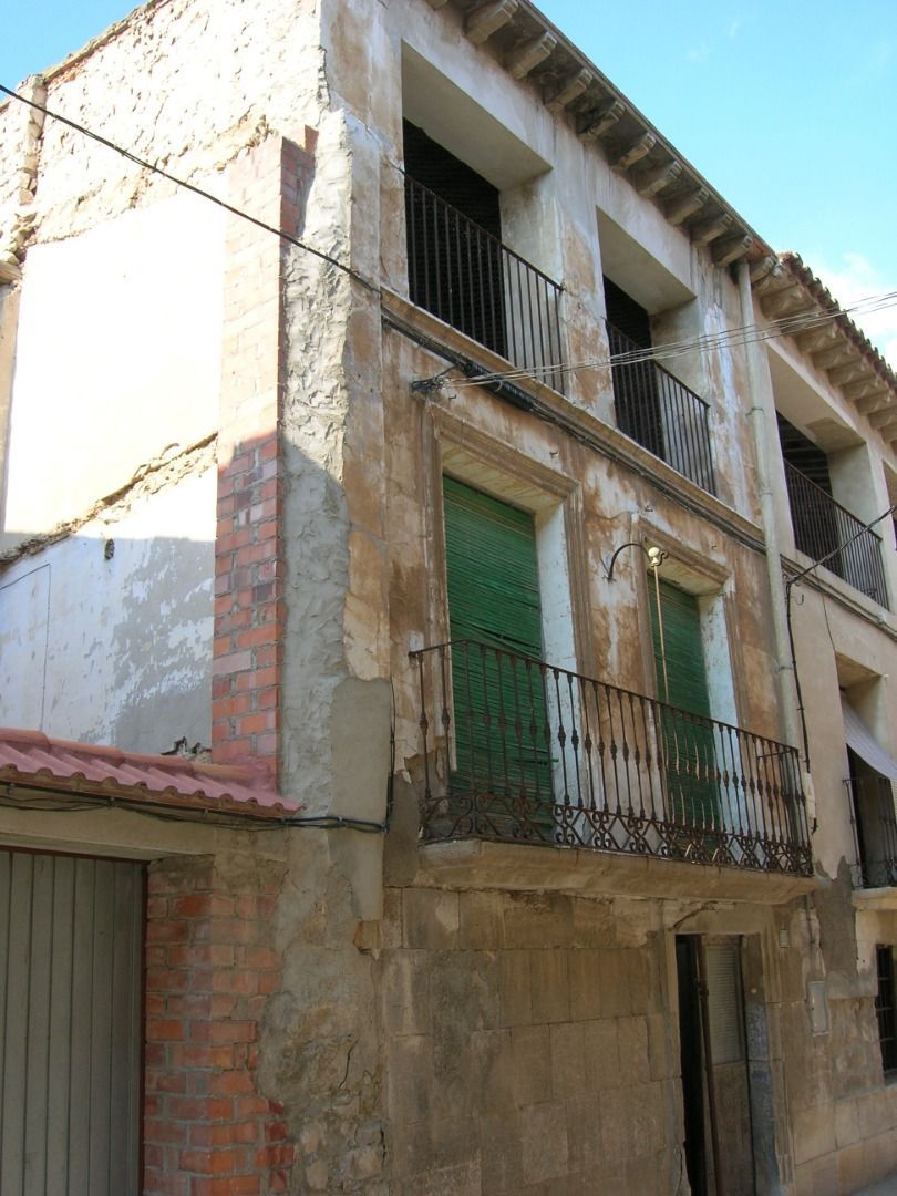 Exterior view of Building for sale in Candasnos