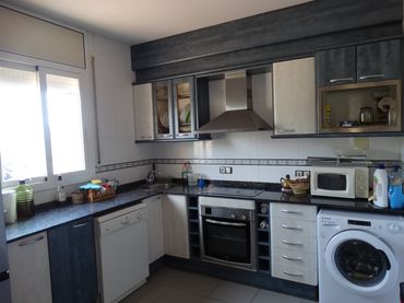 Casa con balcón en venta en Canyelles