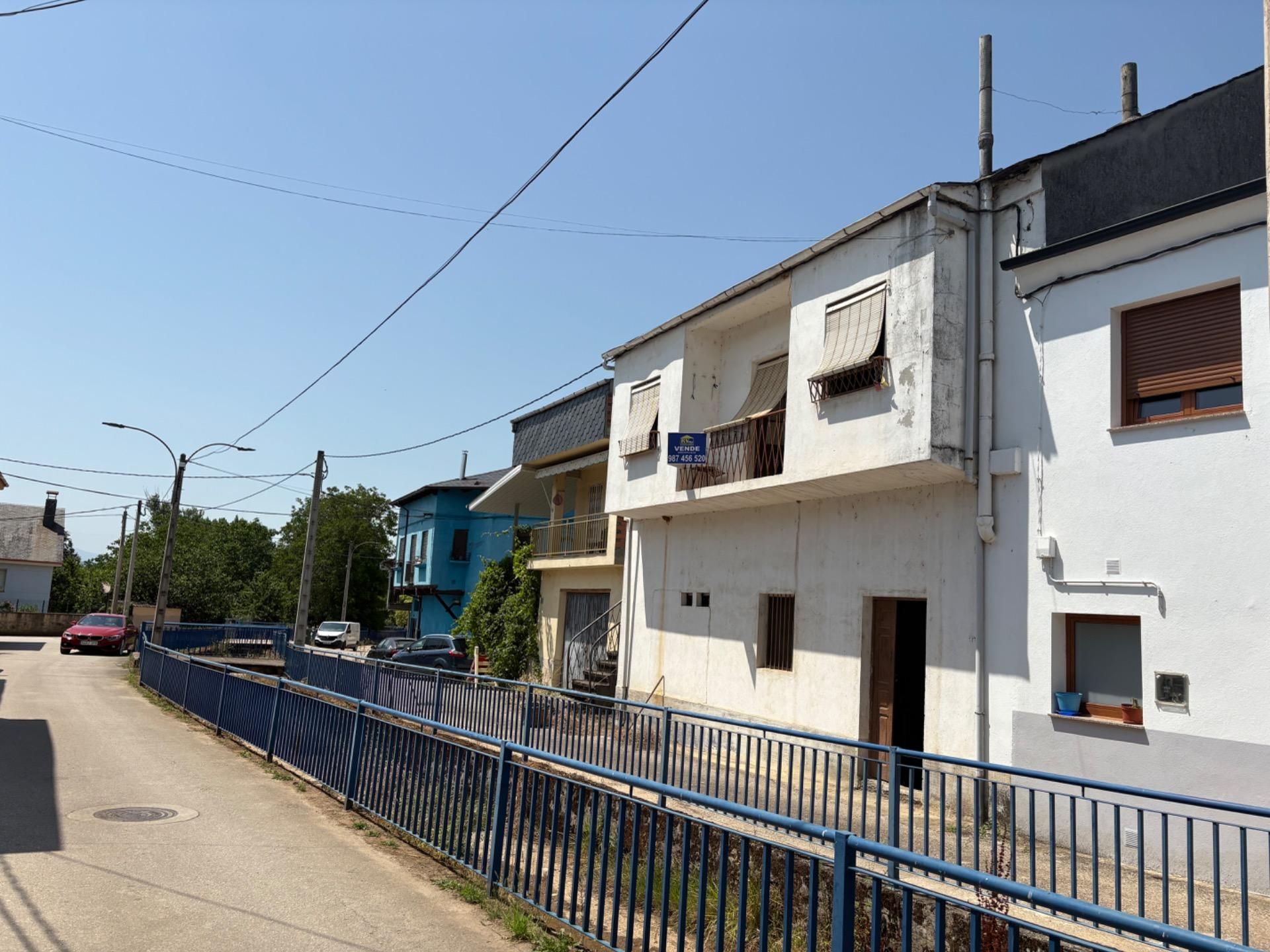 Außenansicht von Country house zum verkauf in Villafranca del Bierzo mit Heizung und Abstellraum