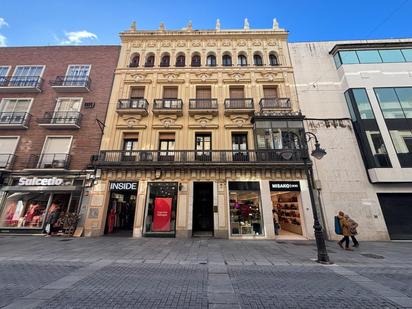 Exterior view of Flat for sale in  Córdoba Capital  with Air Conditioner and Storage room