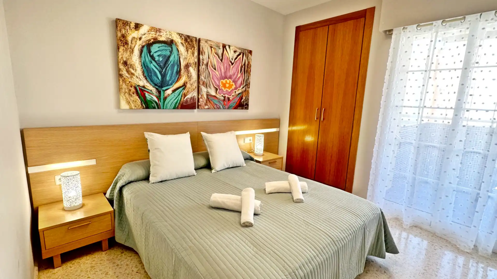 Habitación de Apartamento de alquiler en Gandia con Aire acondicionado, Calefacción y Terraza