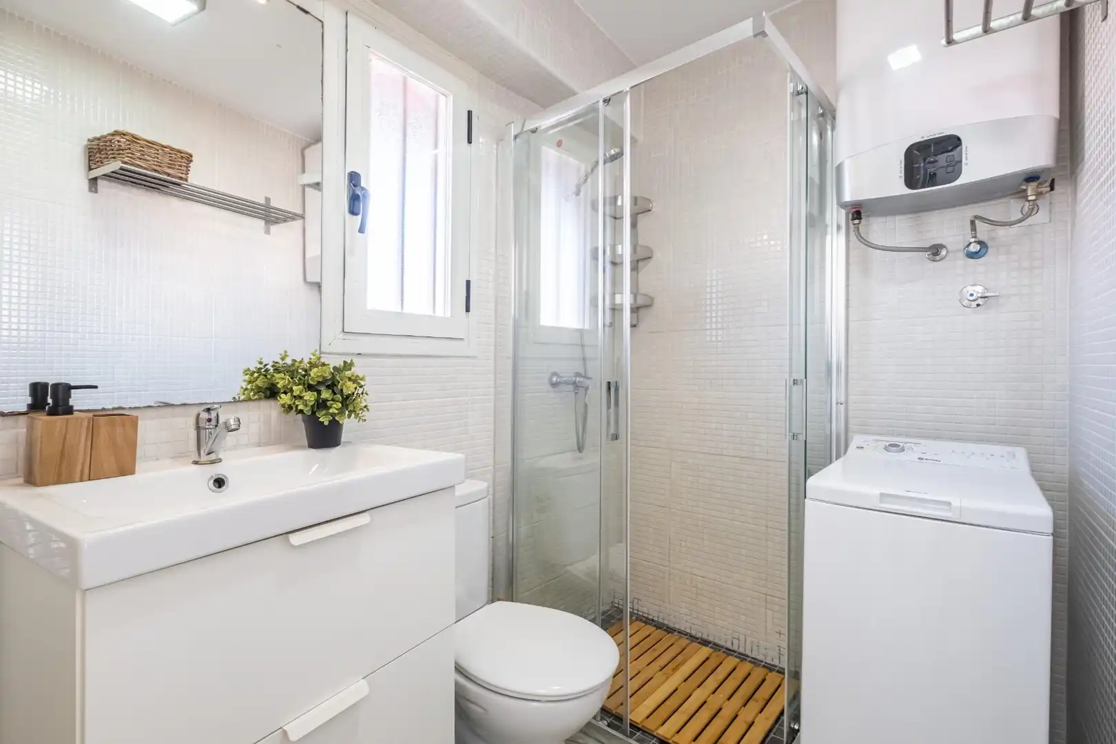 Badezimmer von Wohnungen zum Verkauf in Benidorm mit Klimaanlage, Heizung und Möbliert