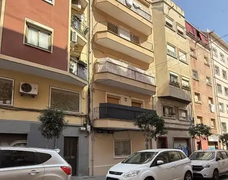 Vista exterior de Pis en venda en L'Hospitalet de Llobregat