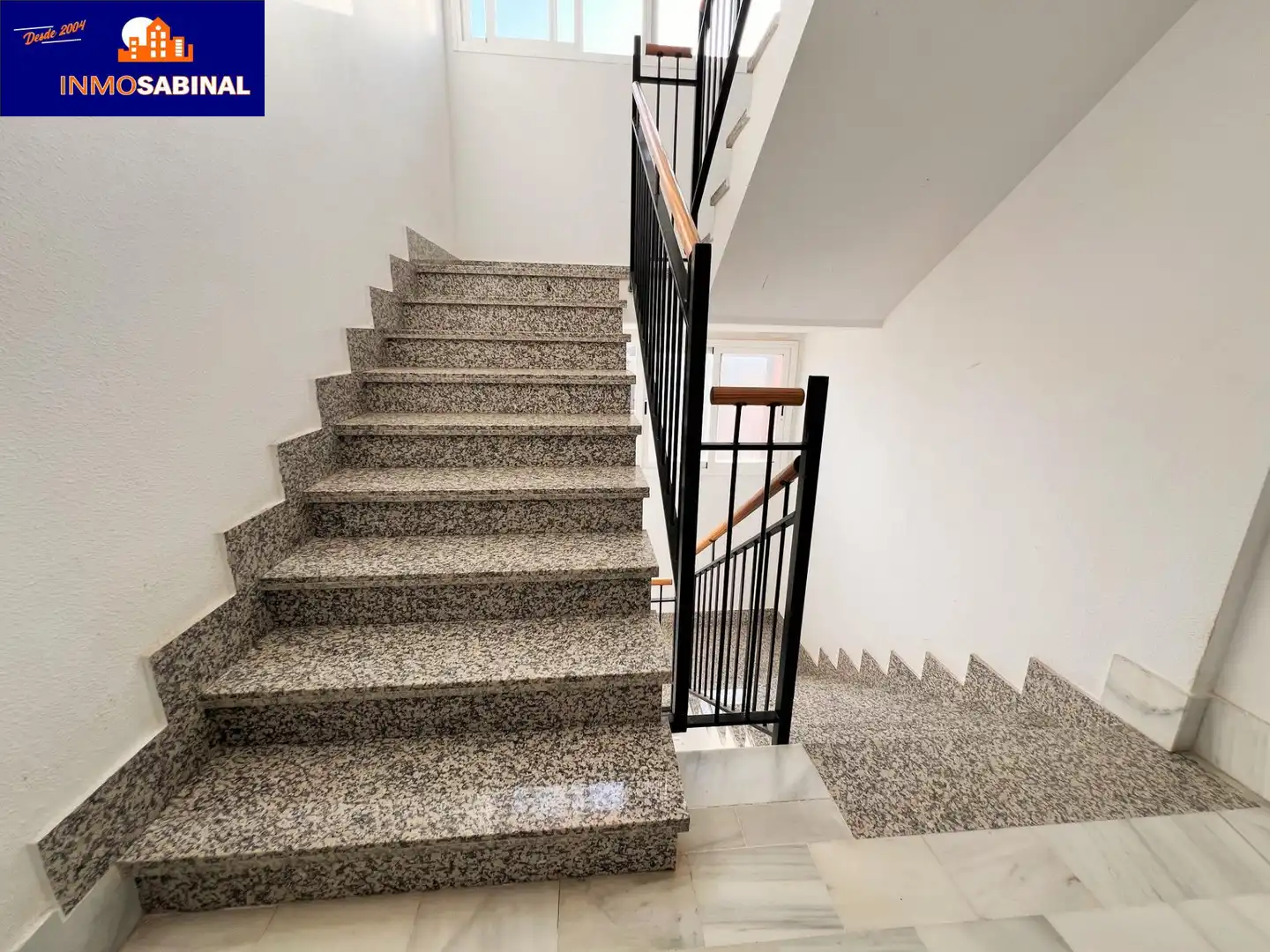 Piso en venta en Roquetas de Mar con Aire acondicionado, Terraza y Piscina comunitaria