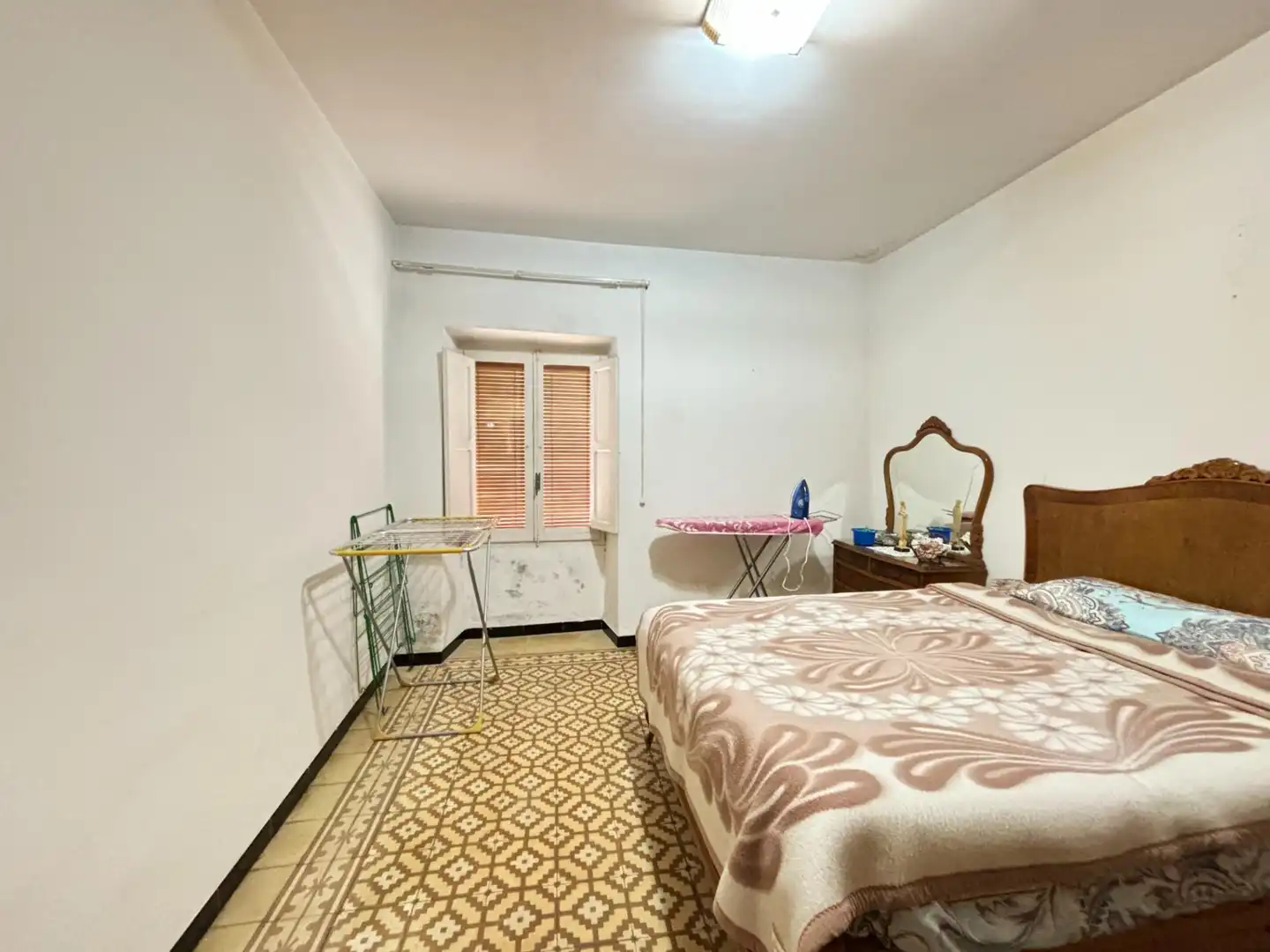 Habitación de Casa adosada en venta en Sant Feliu de Pallerols con Calefacción, Jardín privado y Terraza