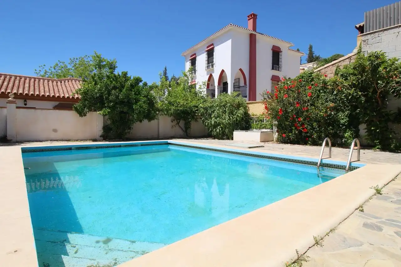 Swimming pool of Houses for sale in Coín  with Air Conditioner, Private garden and Terrace