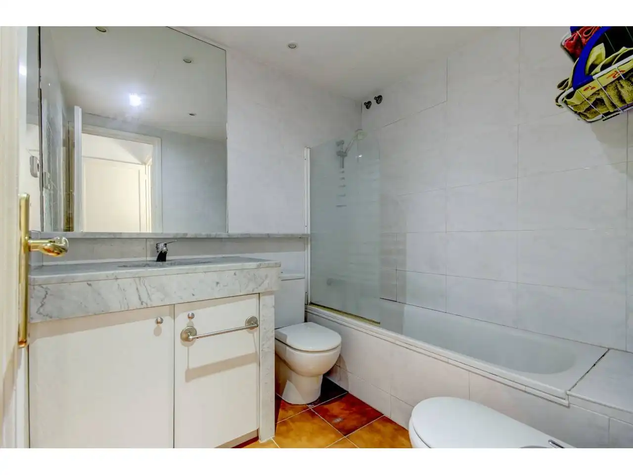 Bathroom of Houses for sale in Esplugues de Llobregat  with Air Conditioner, Heating and Private garden