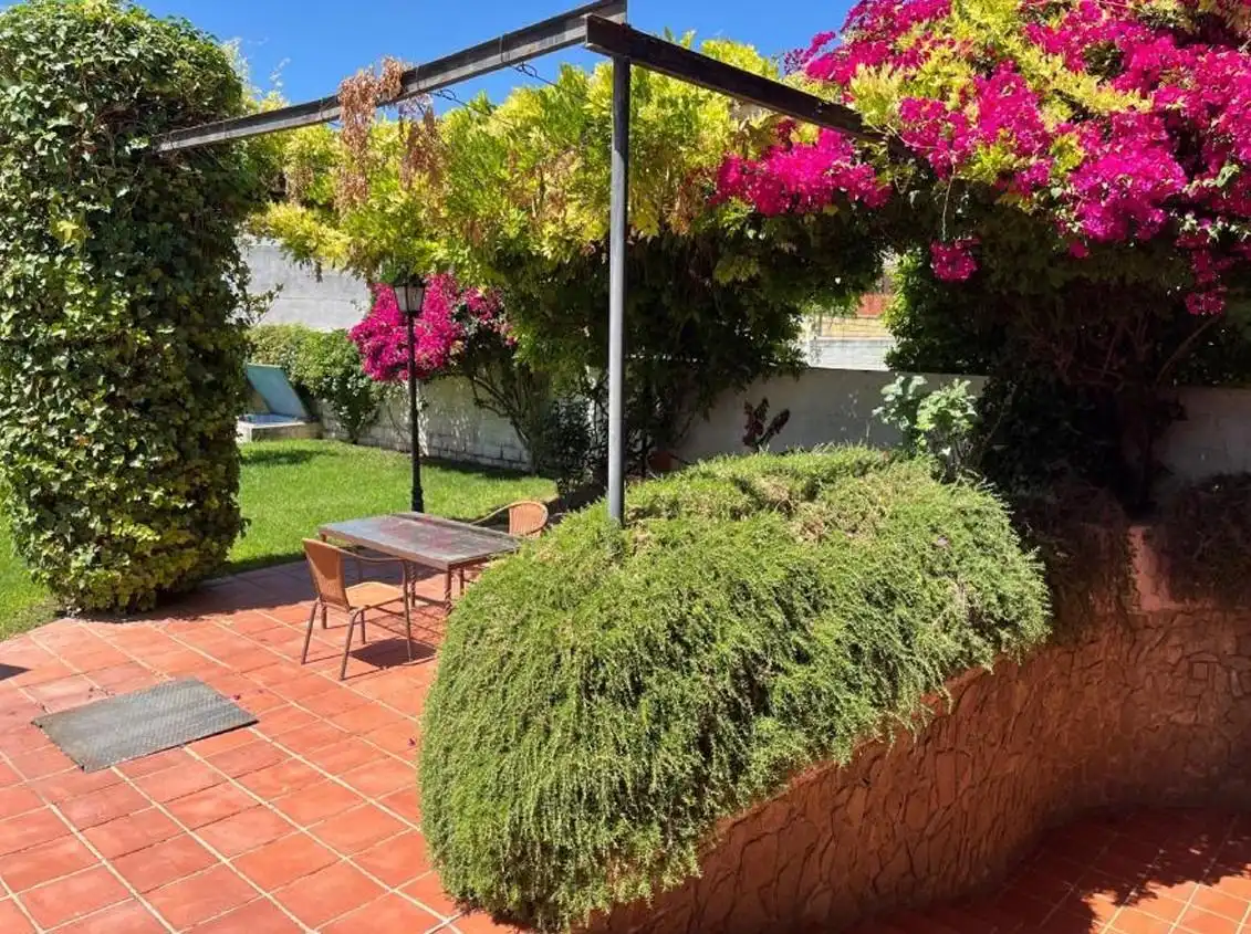 Jardí de Casa o xalet en venda en Córdoba amb Aire condicionat, Jardí privat i Terrassa