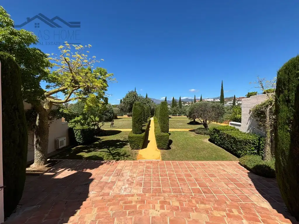 Flat for rent in Camino de Brijan, Bel - Air