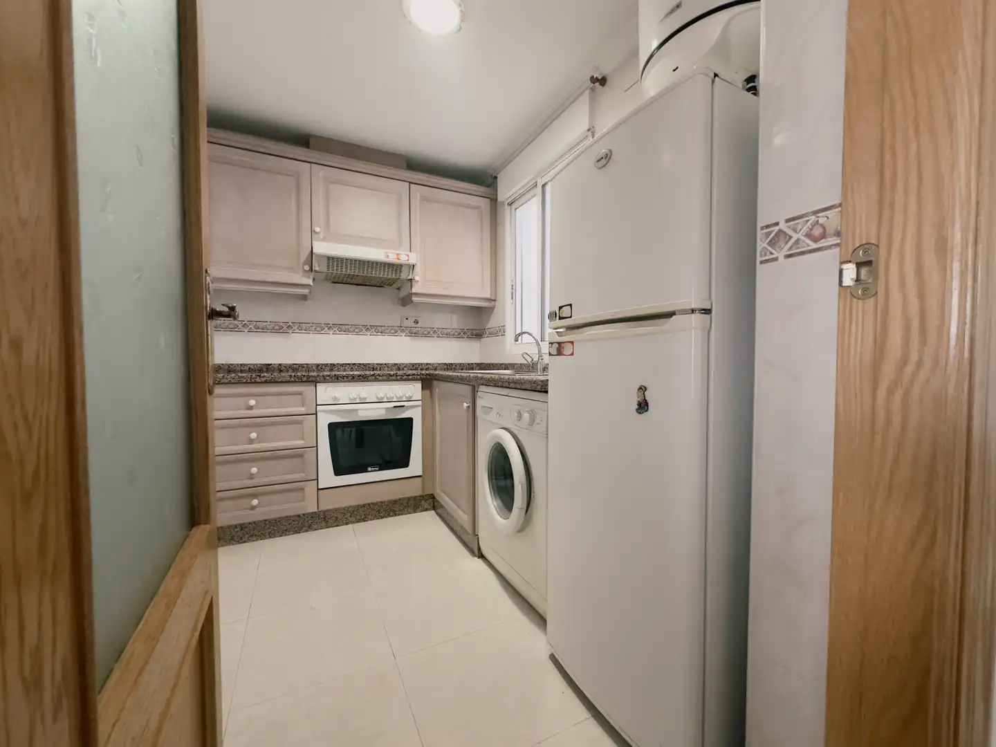 Cocina de Apartamento en venta en Elche / Elx con Aire acondicionado, Terraza y Amueblado