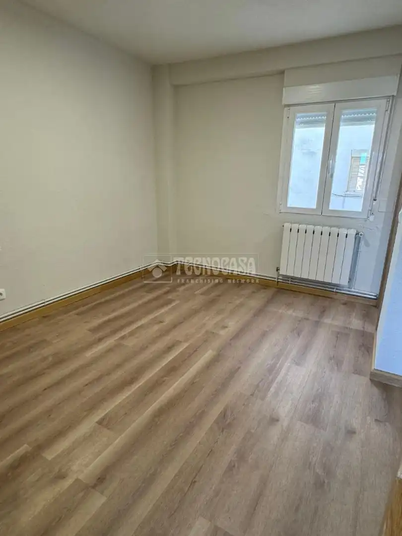 Bedroom of Flat for sale in Valdemoro  with Air Conditioner