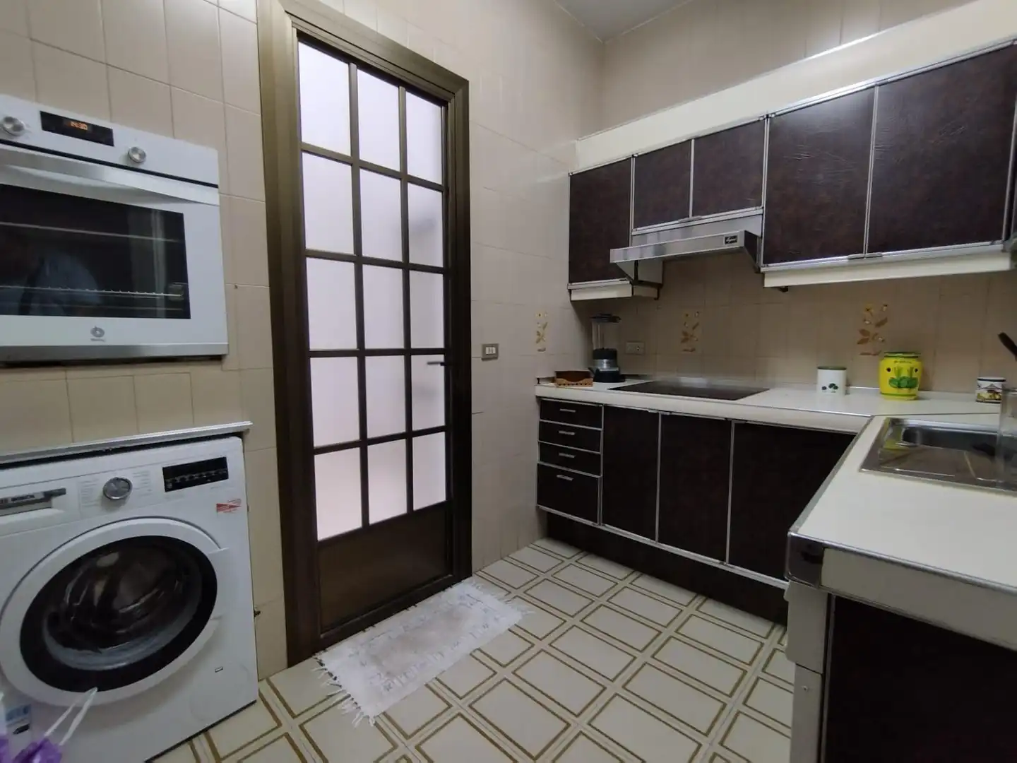Kitchen of Flat for share in Badajoz  with Air Conditioner