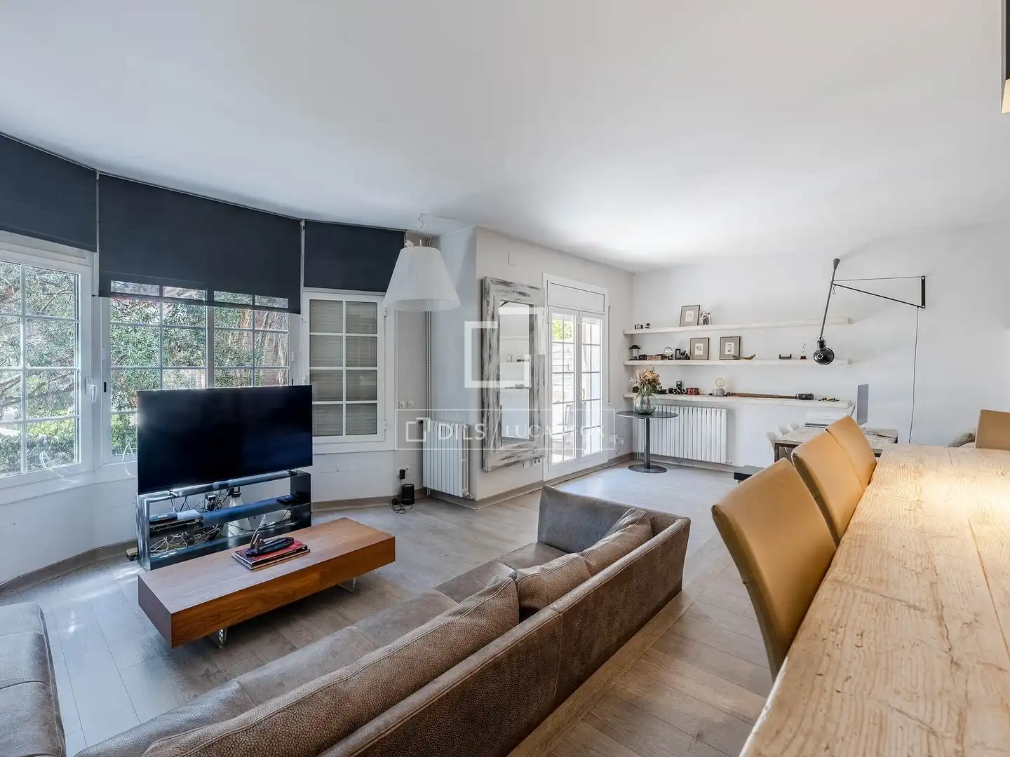 Sala d'estar de Casa o xalet en venda en Esplugues de Llobregat amb Aire condicionat, Calefacció i Terrassa
