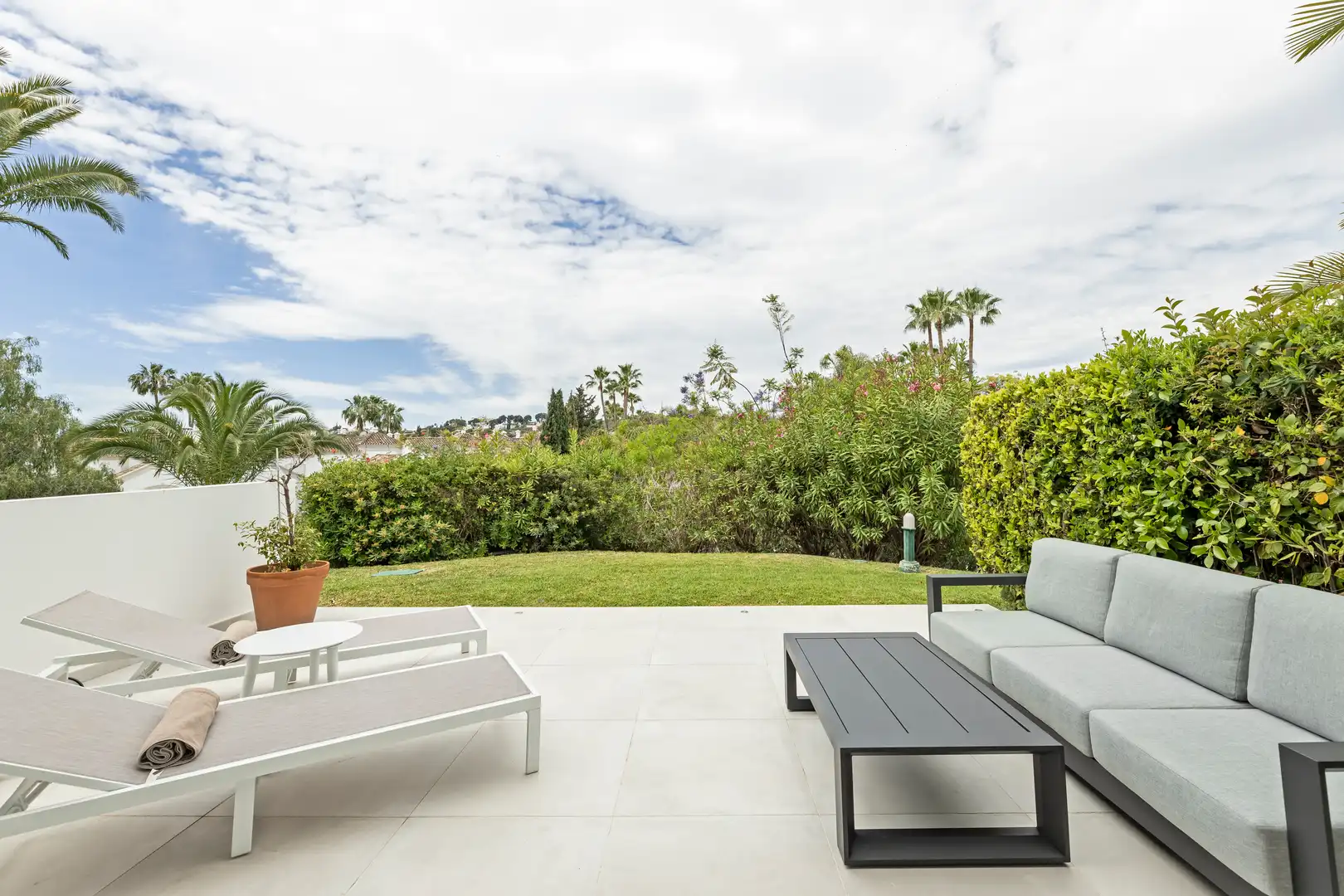 Terrassa de Casa adosada en venda en Marbella amb Aire condicionat, Jardí privat i Terrassa