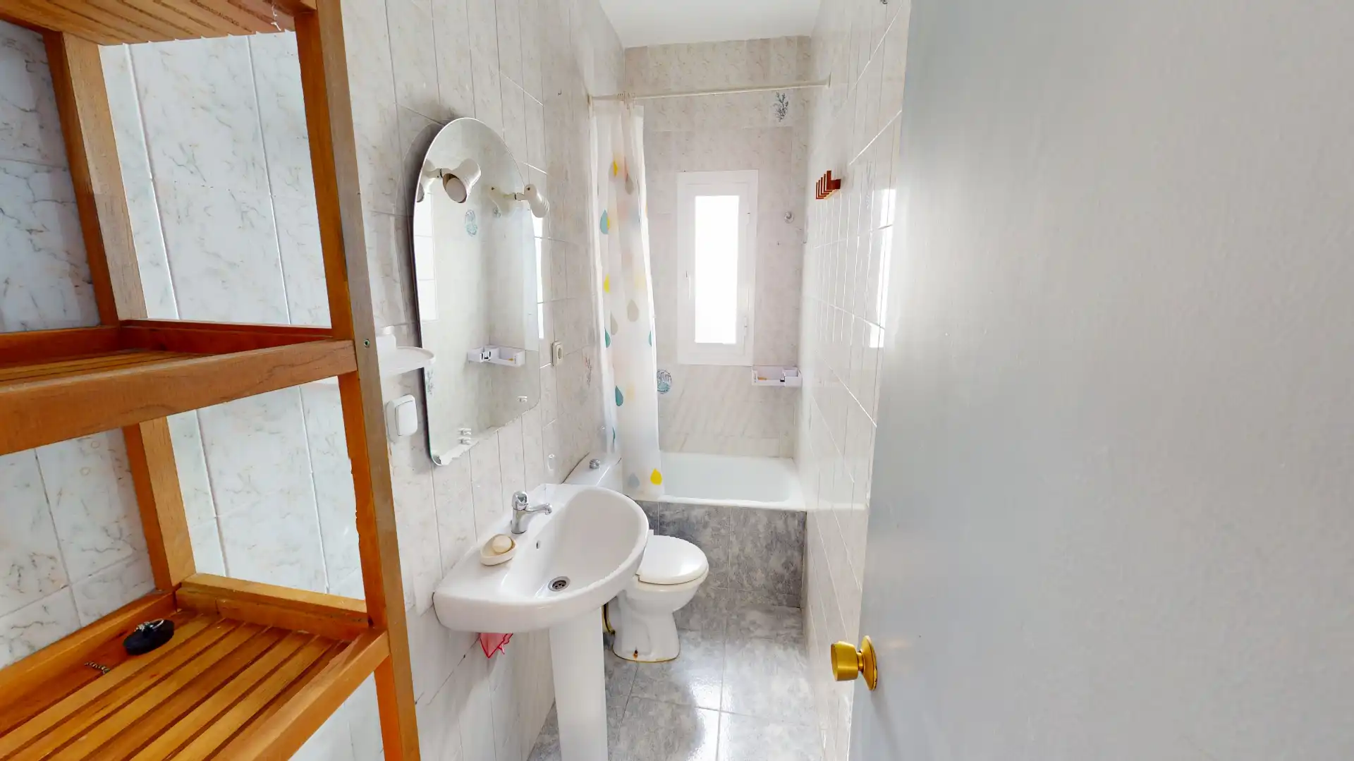 Bathroom of Flat for sale in Alicante / Alacant  with Air Conditioner and Furnished