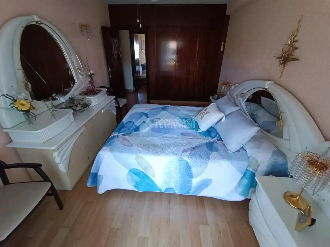Habitación de Piso en venta en Zaragoza con Aire acondicionado, Calefacción y Terraza