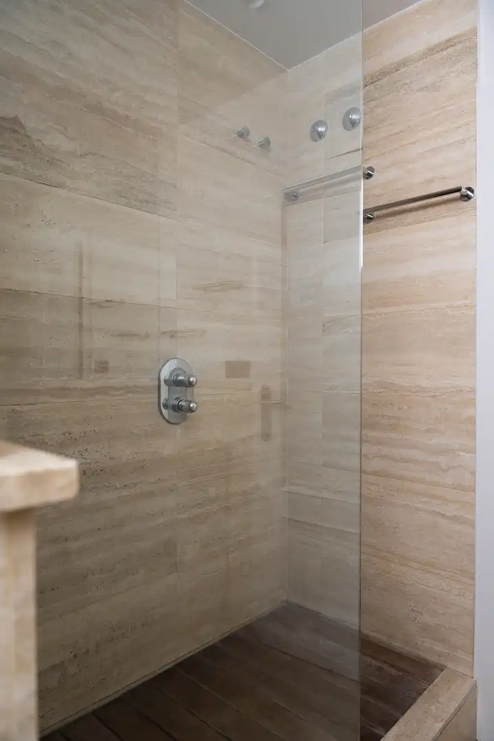 Bathroom of Flat for sale in Barcelona  with Air Conditioner and Terrace