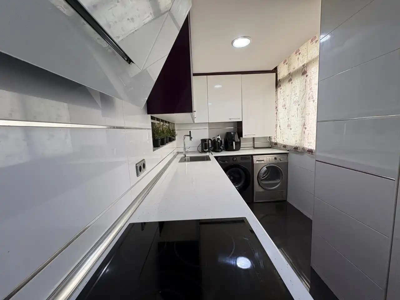 Kitchen of Flat for rent in Madrid  with Air Conditioner, Heating and Furnished
