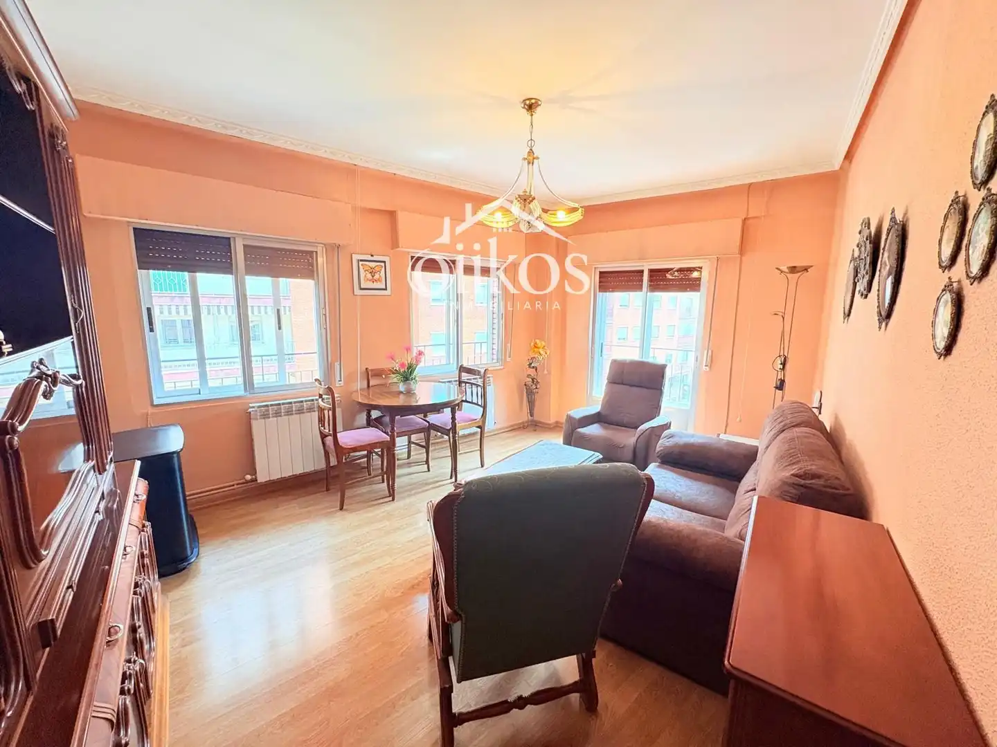 Sala de estar de Piso en venta en Salamanca con Calefacción, Parquet y Balcón