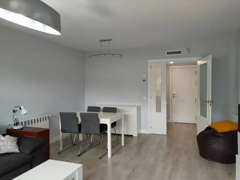 Comedor de Planta baja de alquiler en Colmenar Viejo con Calefacción, Jardín privado y Terraza