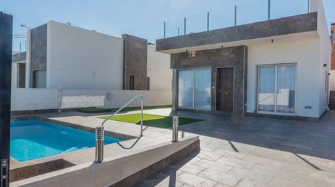 Estupendo chalet de 3 dormitorios en Villamartín