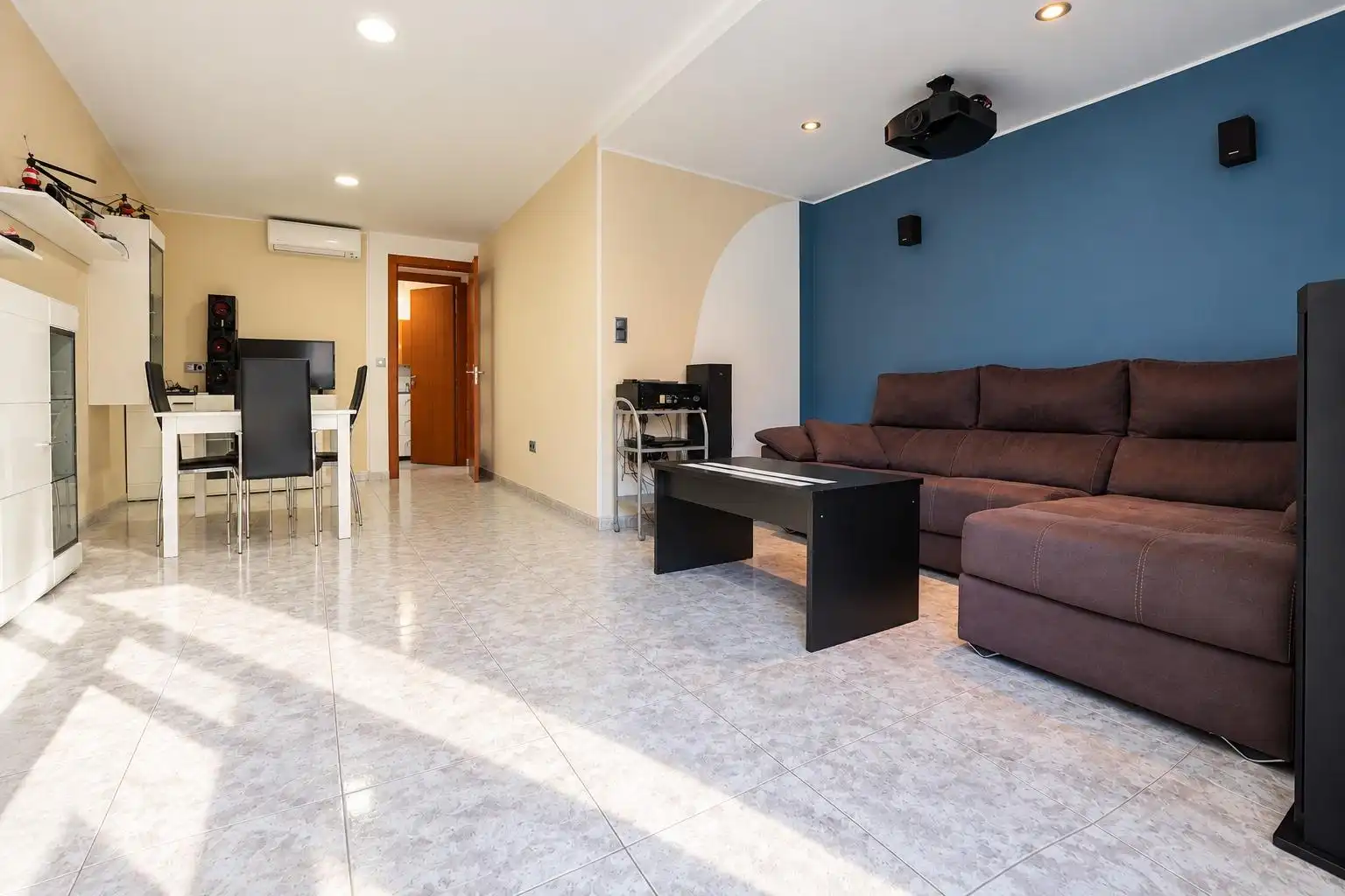 Sala de estar de Casa adosada en venta en Centre
