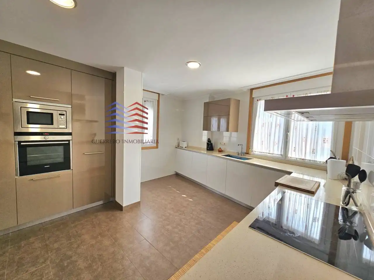 Cocina de Apartamento de alquiler en Maceda con Calefacción, Parquet y Trastero