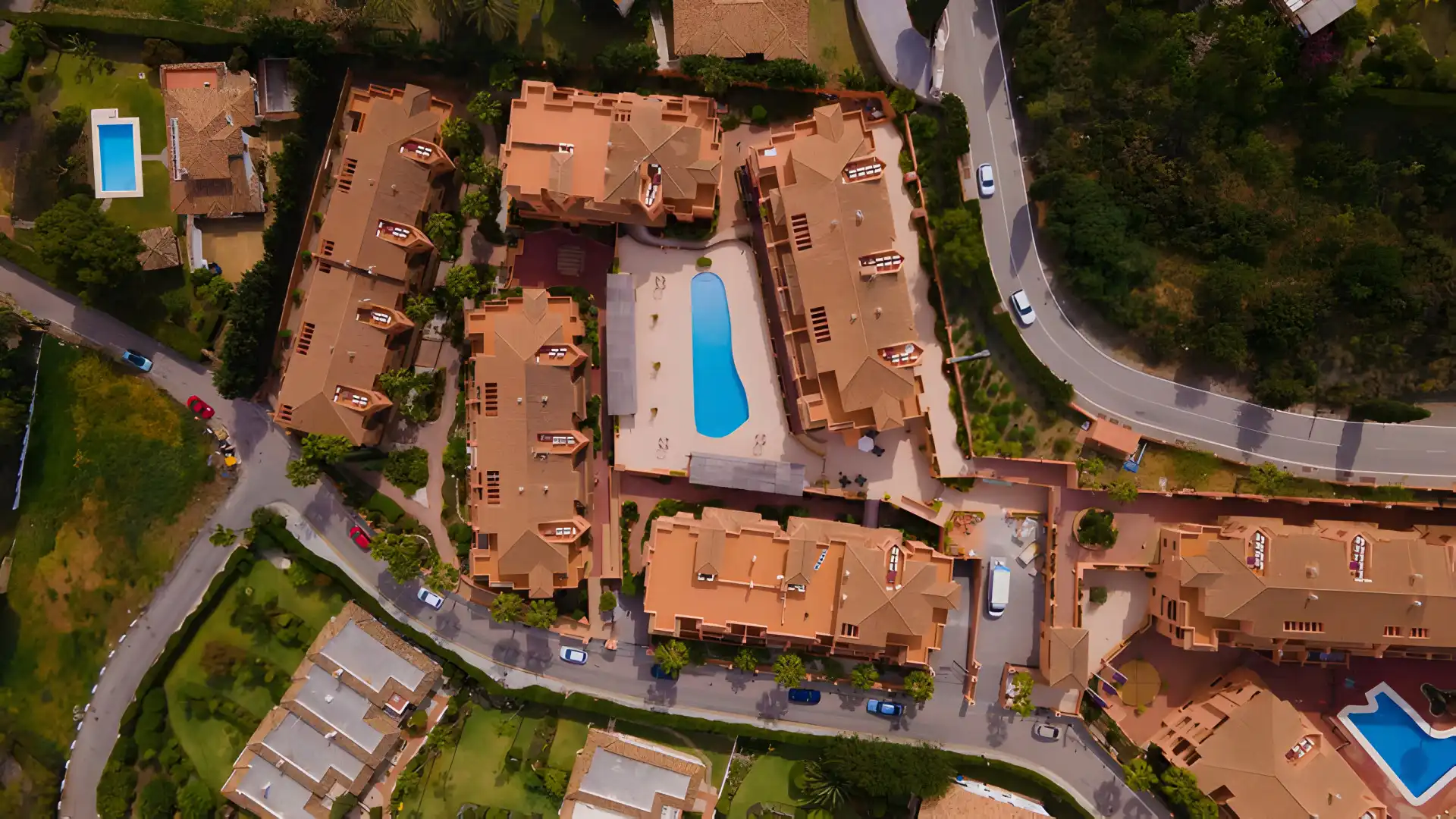 Vista exterior de Àtic en venda en Estepona amb Aire condicionat, Terrassa i Traster