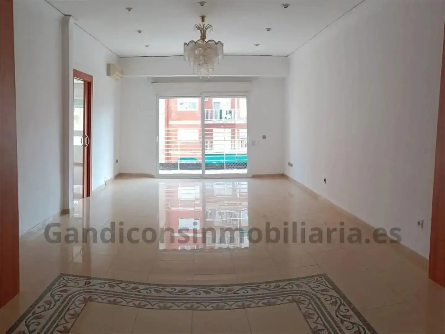Sala d'estar de Pis en venda en Gandia amb Aire condicionat i Balcó
