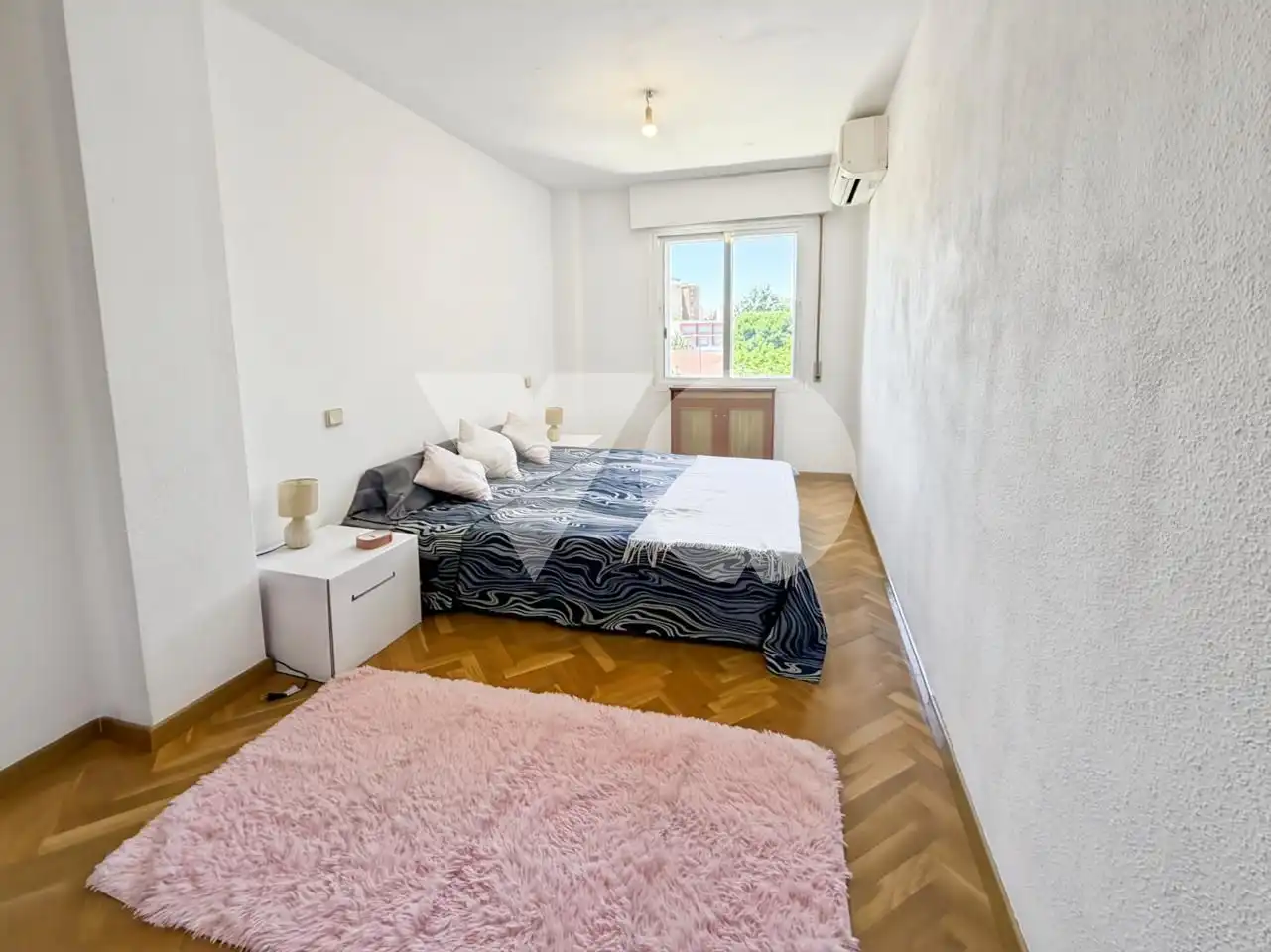 Bedroom of Flat for sale in Madrid  with Air Conditioner, Heating and Parquet flooring