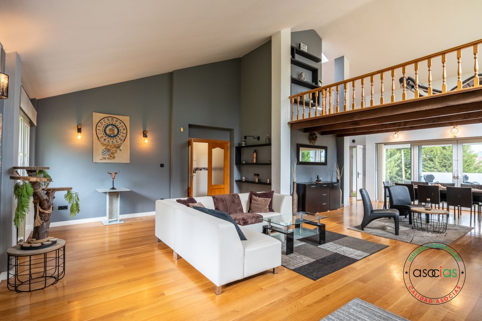 Living room of House or chalet for sale in Oviedo   with Heating, Private garden and Parquet flooring