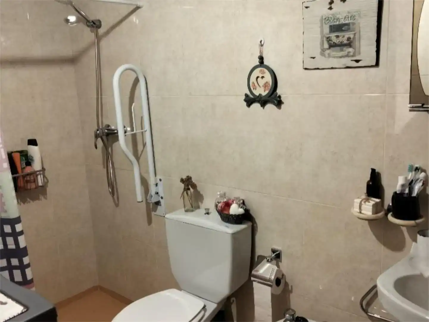 Bany de Casa adosada en venda en O Irixo amb Balcó