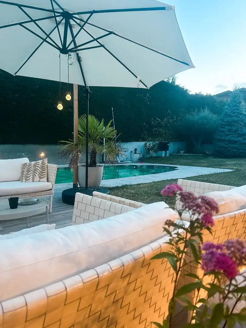 Terrassa de Casa o xalet en venda en Becerril de la Sierra amb Aire condicionat, Calefacció i Jardí privat