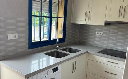 Kitchen of Single-family semi-detached for sale in Algeciras  with Air Conditioner and Community pool