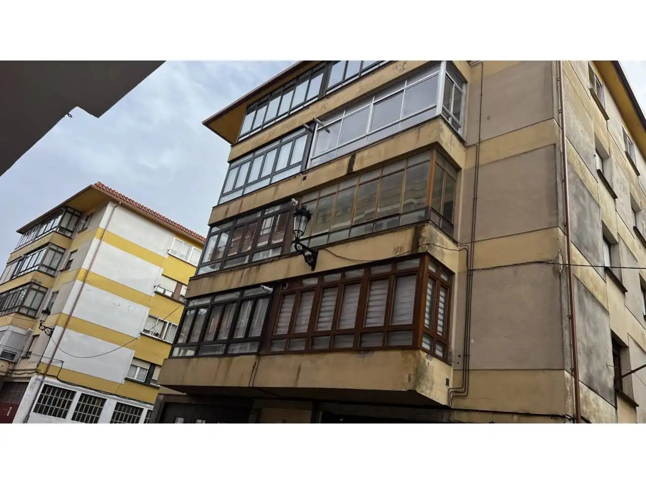 Vista exterior de Piso en venta en Espinosa de los Monteros con Calefacción, Terraza y Amueblado