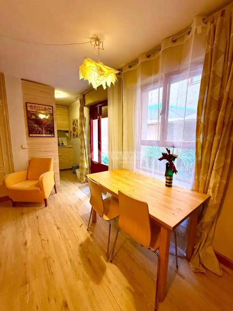 Comedor de Estudio de alquiler en Madrid con Aire acondicionado y Terraza