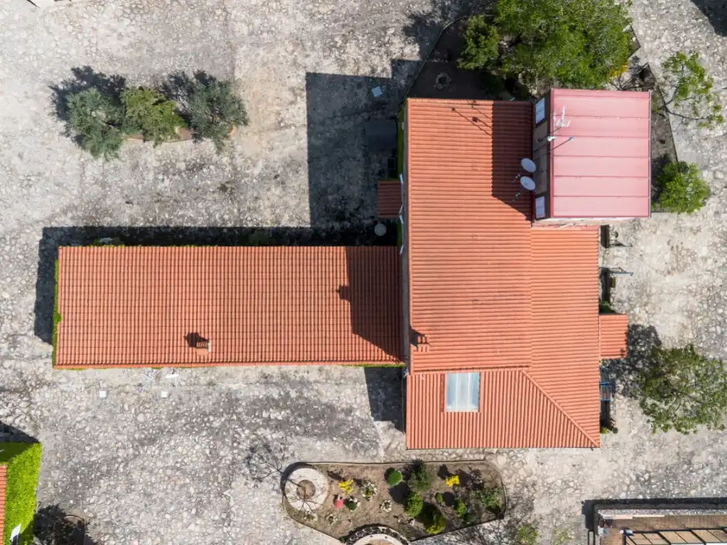 Vista exterior de Casa o chalet en venta en Espinoso del Rey con Terraza, Piscina y Amueblado