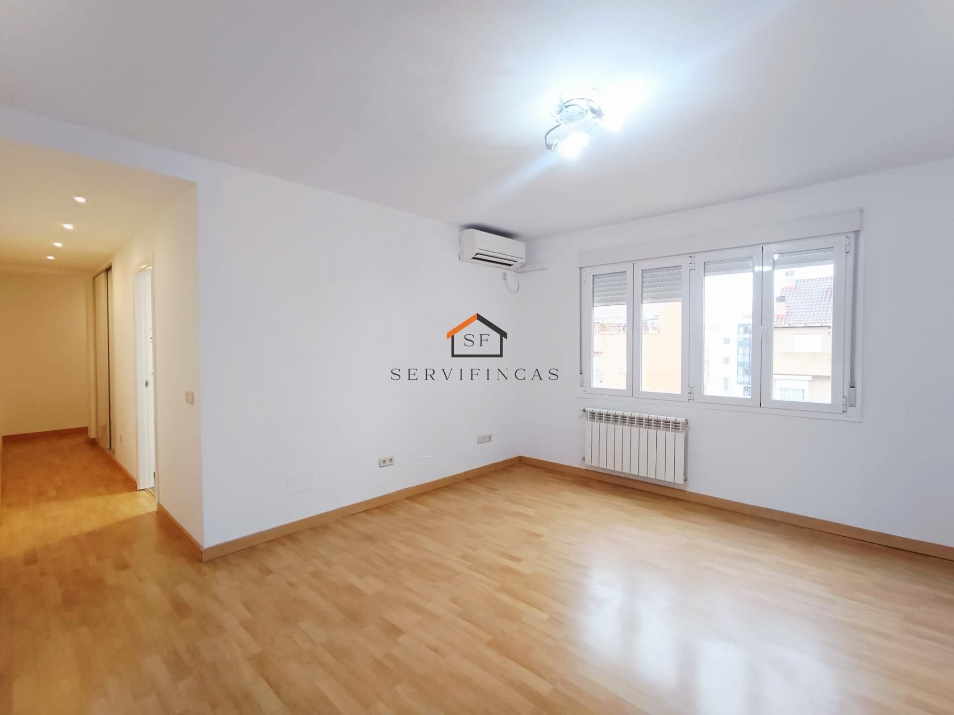 Sala de estar de Piso en venta en  Madrid Capital con Aire acondicionado y Calefacción