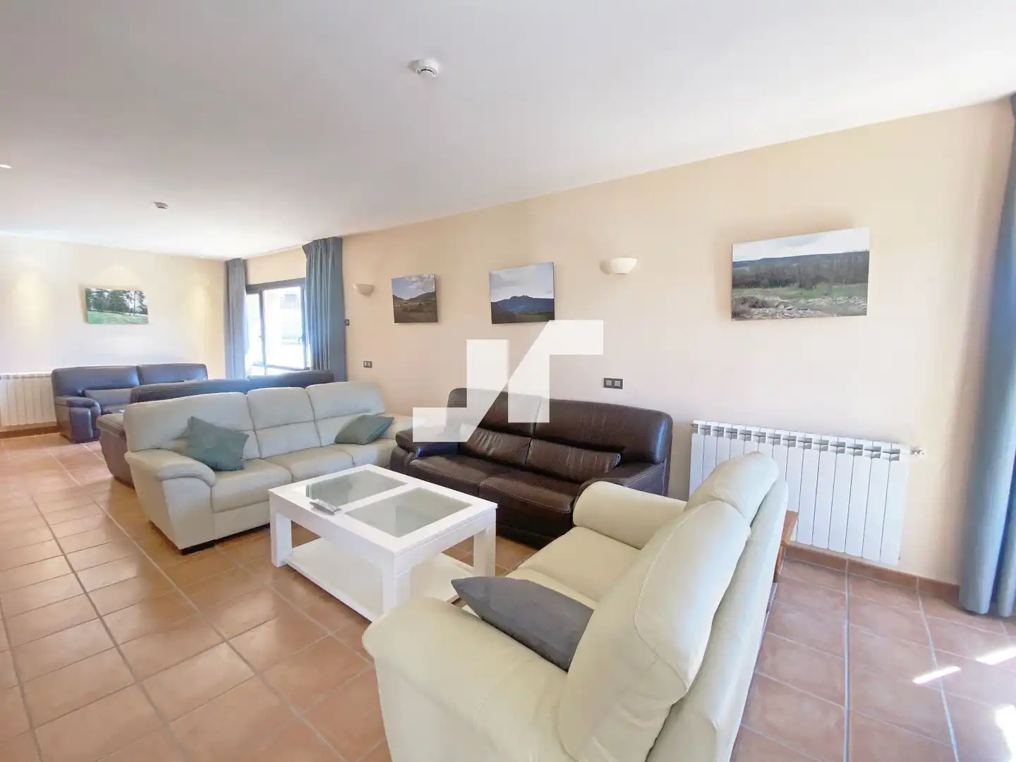 Sala de estar de Edificio en venta en Orea