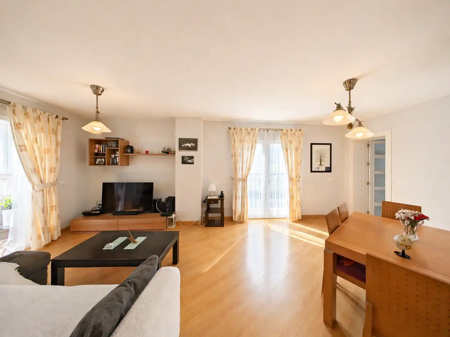 Wohnzimmer von Wohnung zum Verkauf in Málaga mit Klimaanlage, Privatgarten und Terrasse