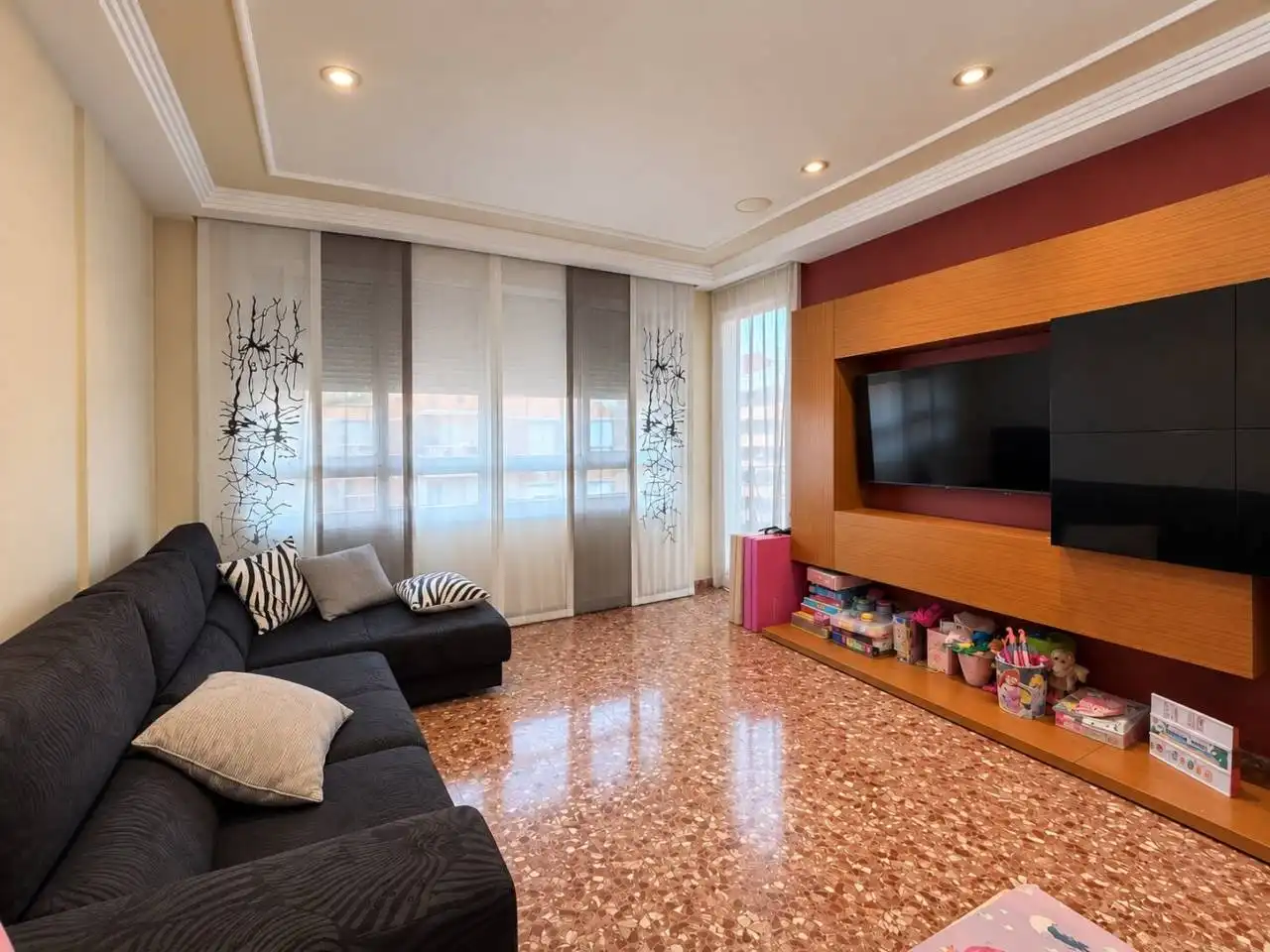 Living room of Flat for sale in Vila-real  with Air Conditioner, Furnished and Balcony